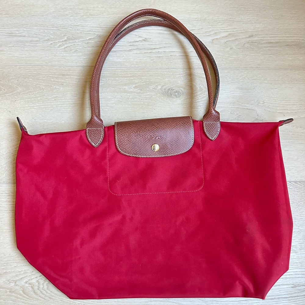 Large Longchamp Le Pliage tote - red